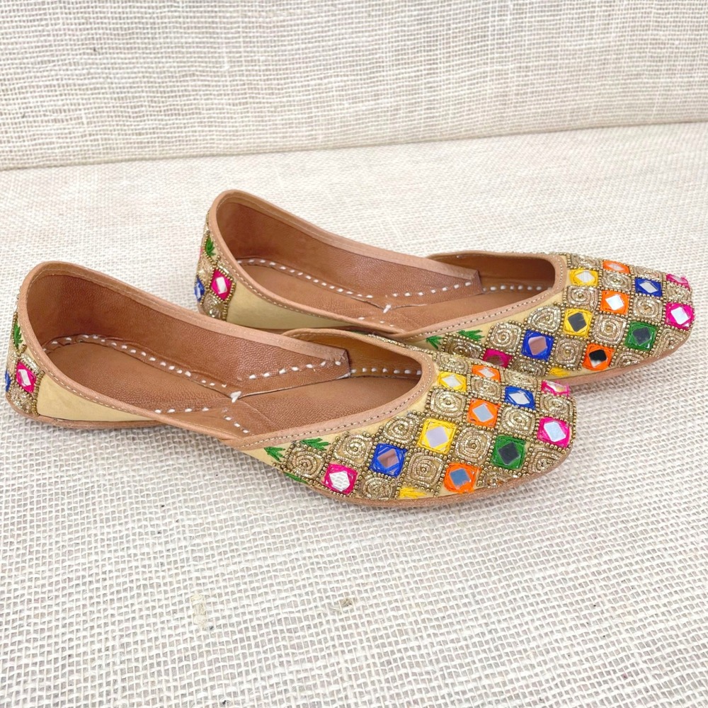 Handcrafted Punjabi Jutti Multicolor Mirror Work Zardosi Mojari Flats Womens